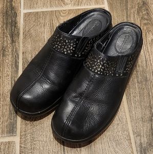 Ariat Black Leather Clogs